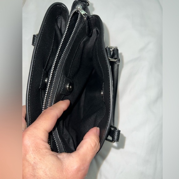 Beautiful NWT Coach Handbag! - Picture 8 of 13